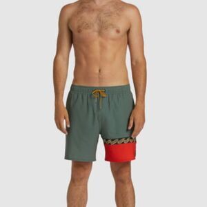 BILLABONG
BURLEIGH LAYBACK BOARDSHORTS SAGE NWT in packaging‎